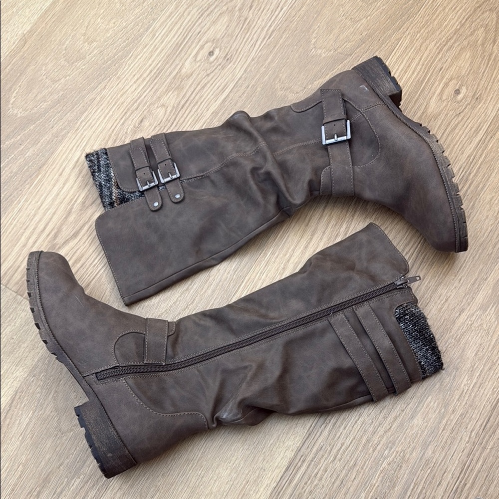 Jellypop Brown Knee-High Boots with Treaded Sole Buckle & Knit Detail 8.5